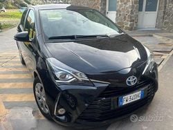 Nero Usata 2019 Toyota Yaris Hybrid Business Edition Tre volumi | 12.200 € (Buon prezzo)