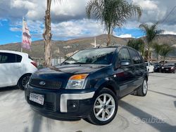 Blu Usata 2007 Ford Fusion Tre volumi | 1800 € (Buon prezzo)