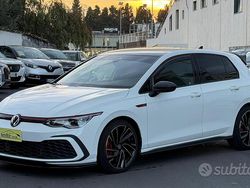 Bianco Usata 2021 VW Golf VIII GTI Tre volumi | 30.900 € (Buon prezzo)