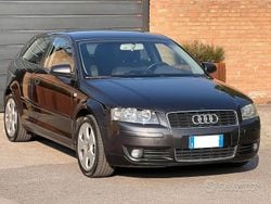 Grigio Usata 2005 Audi A3 Tre volumi | 2950 € (Buon prezzo)