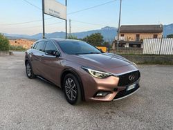 Marrone Usata 2016 Infiniti Q30 Premium Due volumi | 7990 € (Super prezzo)