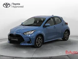 Blu Usata 2021 Toyota Yaris Hybrid Trend Tre volumi | 17.000 € (Buon prezzo)