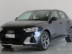 Blu firmamento metallizzato Usata 2020 Audi A1 Admired Due volumi | 23.500 € (Buon prezzo)
