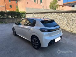 Bianco Usata 2022 Peugeot 208 Active Due volumi | 13.000 € (Buon prezzo)