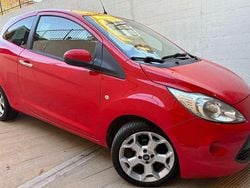 Rosso Usata 2014 Ford Ka Titanium Tre volumi | 5650 € (Buon prezzo)
