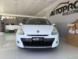 Bianco Usata 2010 Renault Clio II Luxe Tre volumi | 3900 € (Buon prezzo)