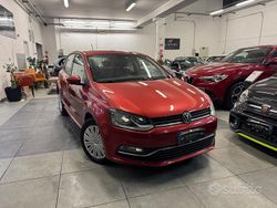 Rosso Usata 2014 VW Polo Comfortline Tre volumi | 7900 € (Buon prezzo)