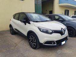 Usata 2015 Renault Captur Iconic SUV | 10.800 € (Cara)