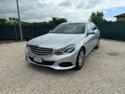 Usata 2015 Mercedes E200 Tre volumi | 14.900 € (Buon prezzo)