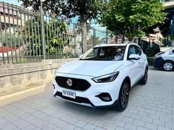 Bianco ghiaccio Usata 2024 MG ZS Luxury Tre volumi | 15.800 € (Buon prezzo)