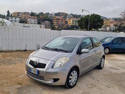 Grigio Usata 2007 Toyota Yaris Coupé | 2600 € (Cara)
