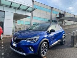 Blu iron Usata 2024 Renault Captur Techno SUV | 17.500 € (Buon prezzo)