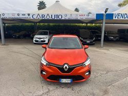 Arancione Usata 2022 Renault Clio V Business Tre volumi | 15.800 € (Buon prezzo)