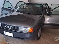 Grigio Usata 1989 Audi 80 Tre volumi | 4200 €