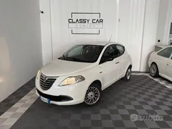 Bianco(met.) Usata 2014 Lancia Ypsilon Gold Due volumi | 3990 € (Ottimo prezzo)