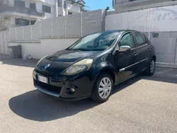 Nero Usata 2010 Renault Clio II Luxe Tre volumi | 1800 € (Super prezzo)