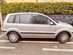Usata 2006 Ford Fusion Tre volumi | 1200 € (Buon prezzo)