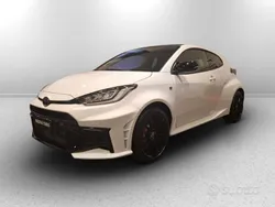 Nuova 2024 Toyota Yaris Tre volumi | 51.500 € (Super prezzo)