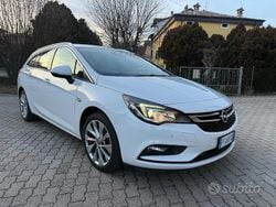 Bianco Usata 2016 Opel Astra Tre volumi | 8990 € (Buon prezzo)