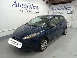 Blu Usata 2014 Ford Fiesta Due volumi | 5900 € (Cara)