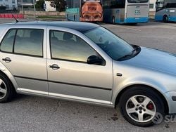 Grigio Usata 2001 VW Golf IV Tre volumi | 2500 € (Cara)