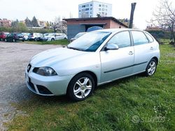 Grigio Usata 2008 Seat Ibiza Tre volumi | 2400 € (Buon prezzo)