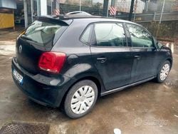 Nero Usata 2012 VW Polo Trendline Tre volumi | 3700 € (Buon prezzo)
