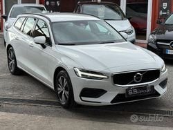Bianco Usata 2020 Volvo V60 Business Edition Station wagon | 15.999 € (Buon prezzo)