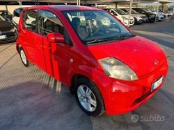 Rosso Usata 2006 Daihatsu Sirion Due volumi | 1200 € (Buon prezzo)