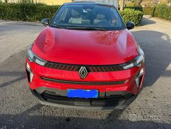 Rosso Usata 2024 Renault Captur SUV | 21.000 € (Buon prezzo)
