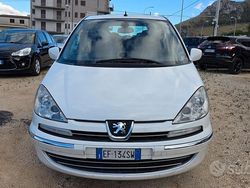 Bianco Usata 2011 Peugeot 807 Monovolume | 4500 € (Buon prezzo)