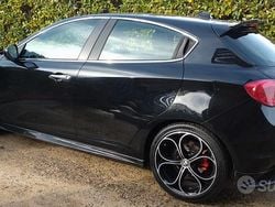 Nero Usata 2013 Alfa Romeo Giulietta Tre volumi | 5900 € (Buon prezzo)