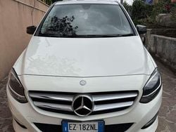 Usata 2015 Mercedes B200 Monovolume | 9999 € (Buon prezzo)