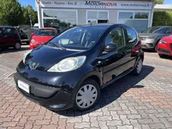 Nero Usata 2006 Peugeot 107 Due volumi | 3900 € (Molto cara)