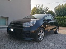 Nero Usata 2016 Kia Rio Due volumi | 7900 € (Buon prezzo)