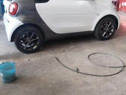 Usata 2016 Smart ForTwo Coupé Due volumi | 6999 € (Ottimo prezzo)