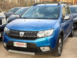 Blu Usata 2017 Dacia Sandero Stepway Due volumi | 9900 € (Cara)
