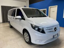 Bianco pastello Usata 2018 Mercedes Vito Monovolume | 21.900 € (Cara)