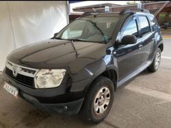 Nero Usata 2011 Dacia Duster Lauréate Station wagon | 5250 € (Buon prezzo)