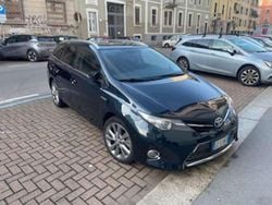 Blu/azzurro Usata 2015 Toyota Auris Hybrid Lounge Station wagon | 9000 € (Ottimo prezzo)