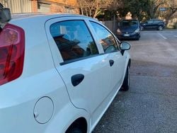 Bianco Usata 2011 Fiat Grande Punto Due volumi | 2500 € (Buon prezzo)