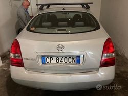 Grigio Usata 2004 Nissan Primera Tre volumi | 800 €