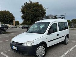 Other Usata 2009 Opel Combo Basis Station wagon | 4500 € (Cara)