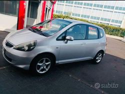 Grigio Usata 2007 Honda Jazz Due volumi | 1700 € (Buon prezzo)