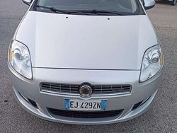 Argento Usata 2011 Fiat Bravo Emotion Due volumi | 1999 € (Buon prezzo)