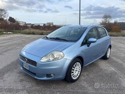 Blu Usata 2007 Fiat Grande Punto Active Due volumi | 2400 € (Buon prezzo)