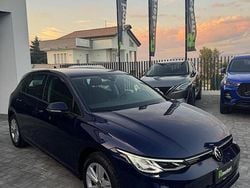 Blu Usata 2021 VW Golf VIII Life Tre volumi | 19.500 € (Buon prezzo)