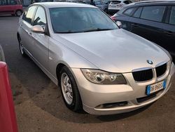 Grigio Usata 2007 BMW 320 Efficient Dynamics Tre volumi | 3500 € (Molto cara)