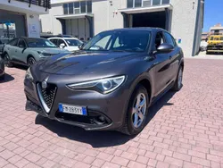 Grigio Usata 2017 Alfa Romeo Stelvio Executive SUV | 13.999 € (Super prezzo)