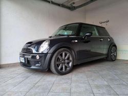 Nero Usata 2006 Mini Cooper S Due volumi | 12.000 € (Molto cara)